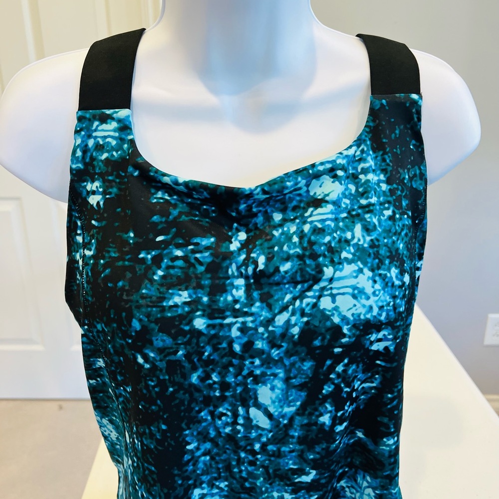 C9 by Champion Duo-Dry tie dye w/built in bra athletic tank - Picture 2 of 4